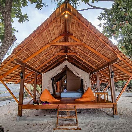 Lihaga Island & Beach Club Serai Exterior foto
