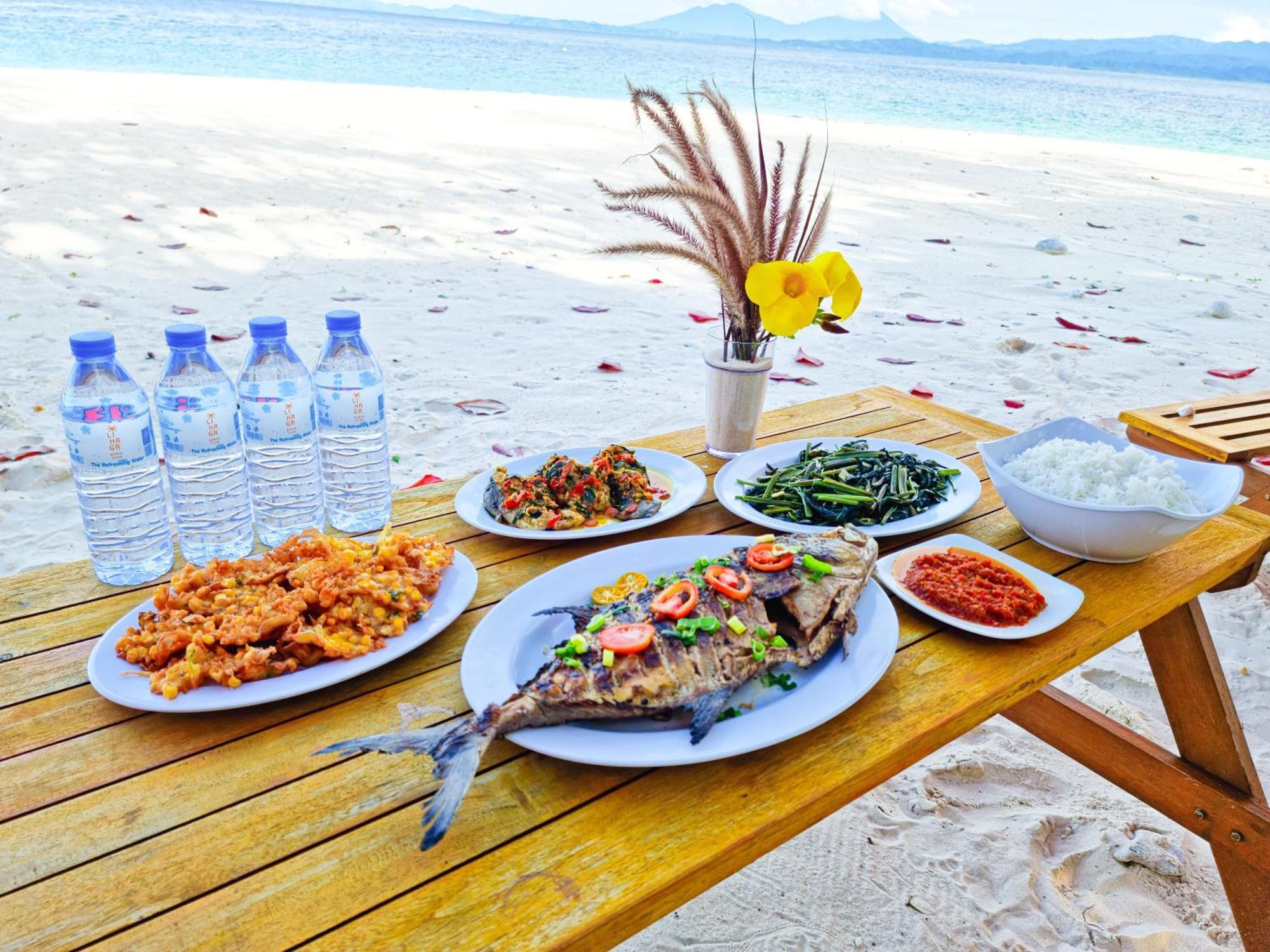 Lihaga Island & Beach Club Serai Exterior foto